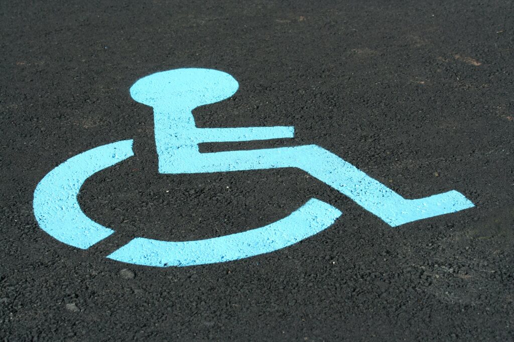 Rollstuhl-Symbol, Ausgleichsabgabe für Schwerbehinderte